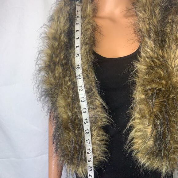 Catch Me faux fur open front vest brown & black SZ S fur vest winter/fall - Picture 6 of 9